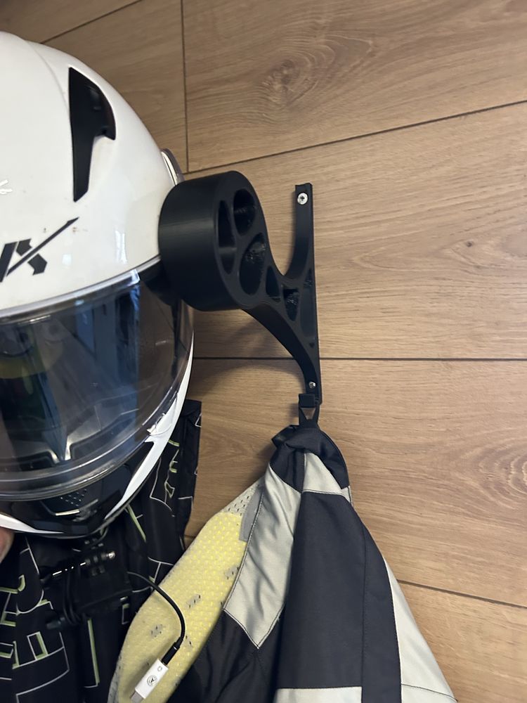 Wieszak motocyklowy na kask i kurtke