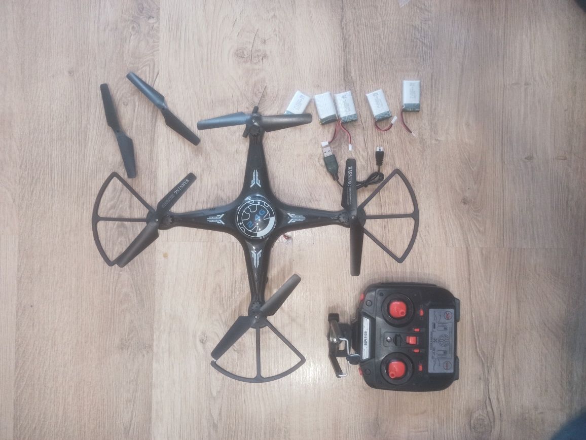Dron zabawka z kamerka
