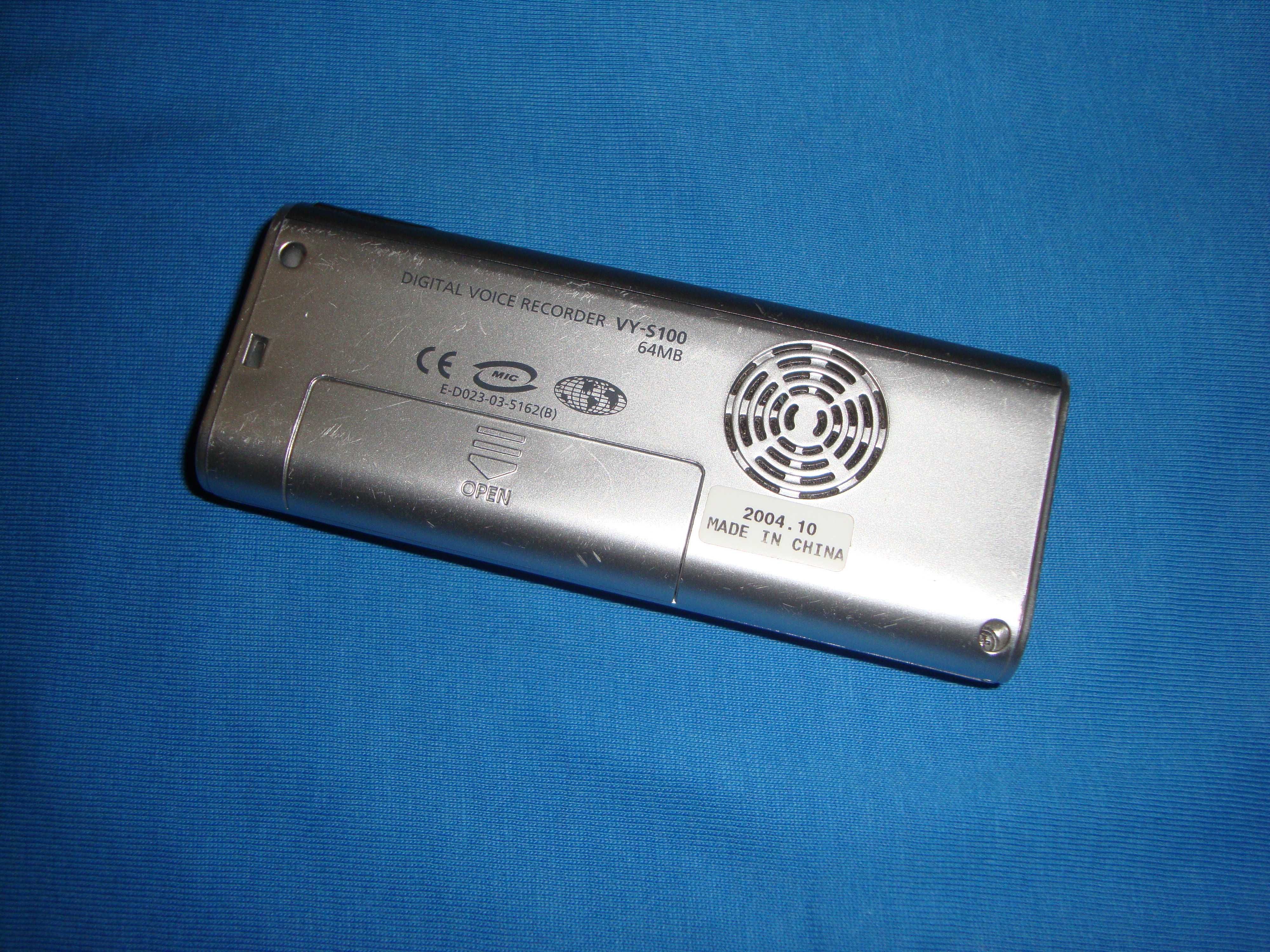 Цифровой диктофон Samsung Voice Yepp VY-S100 64 MB рабочий !