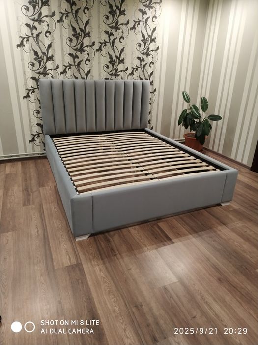 Ліжко двоспальне