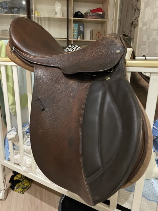 Немецкое седло для лошади