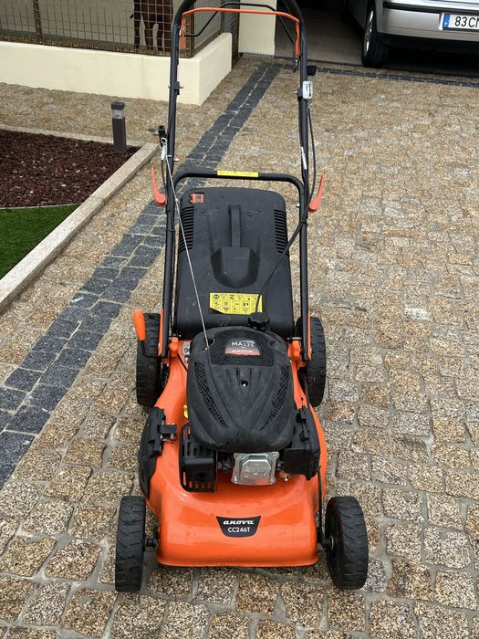 Maquina de Cortar Relva