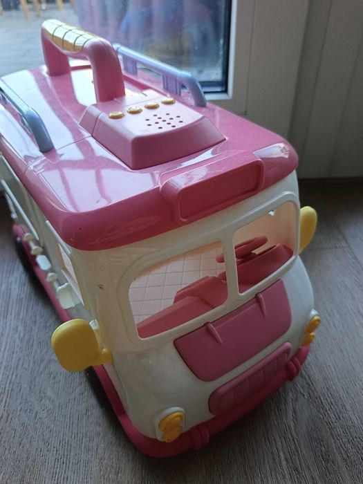 Kamper dla dziewczynki z dźwiękiem