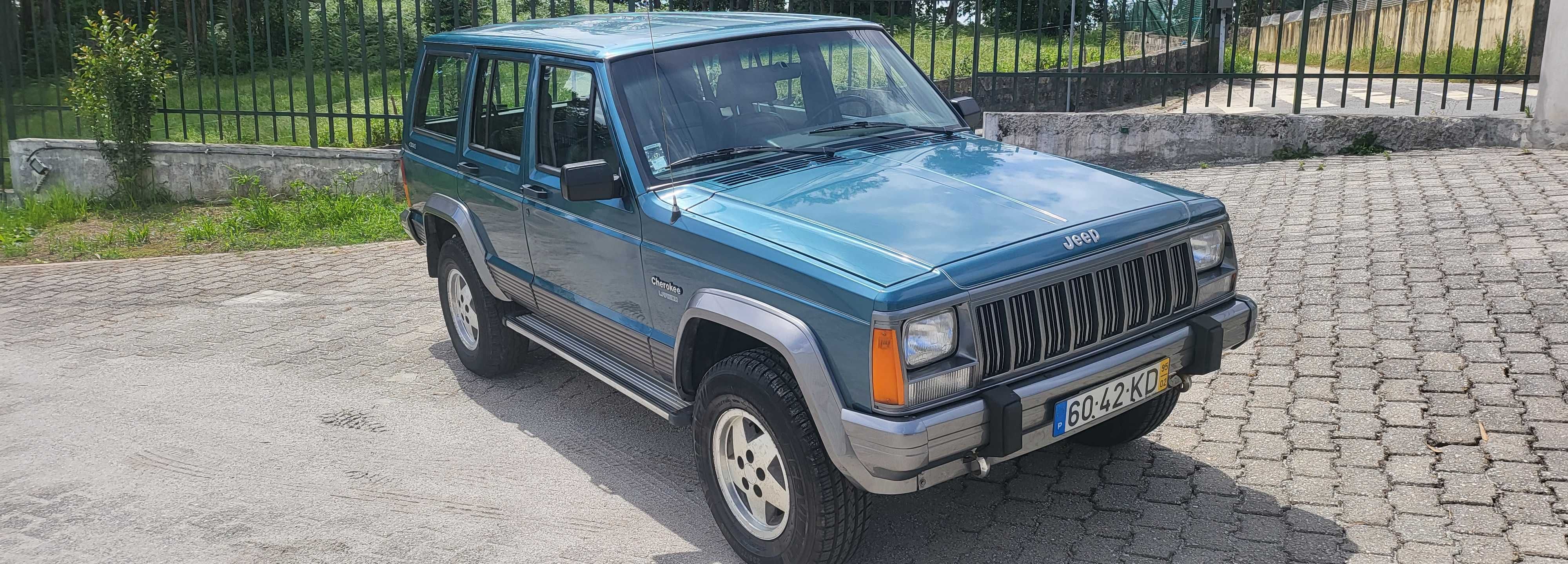 Jeep Cherokee XJ 4.0 HO Laredo cx. manual