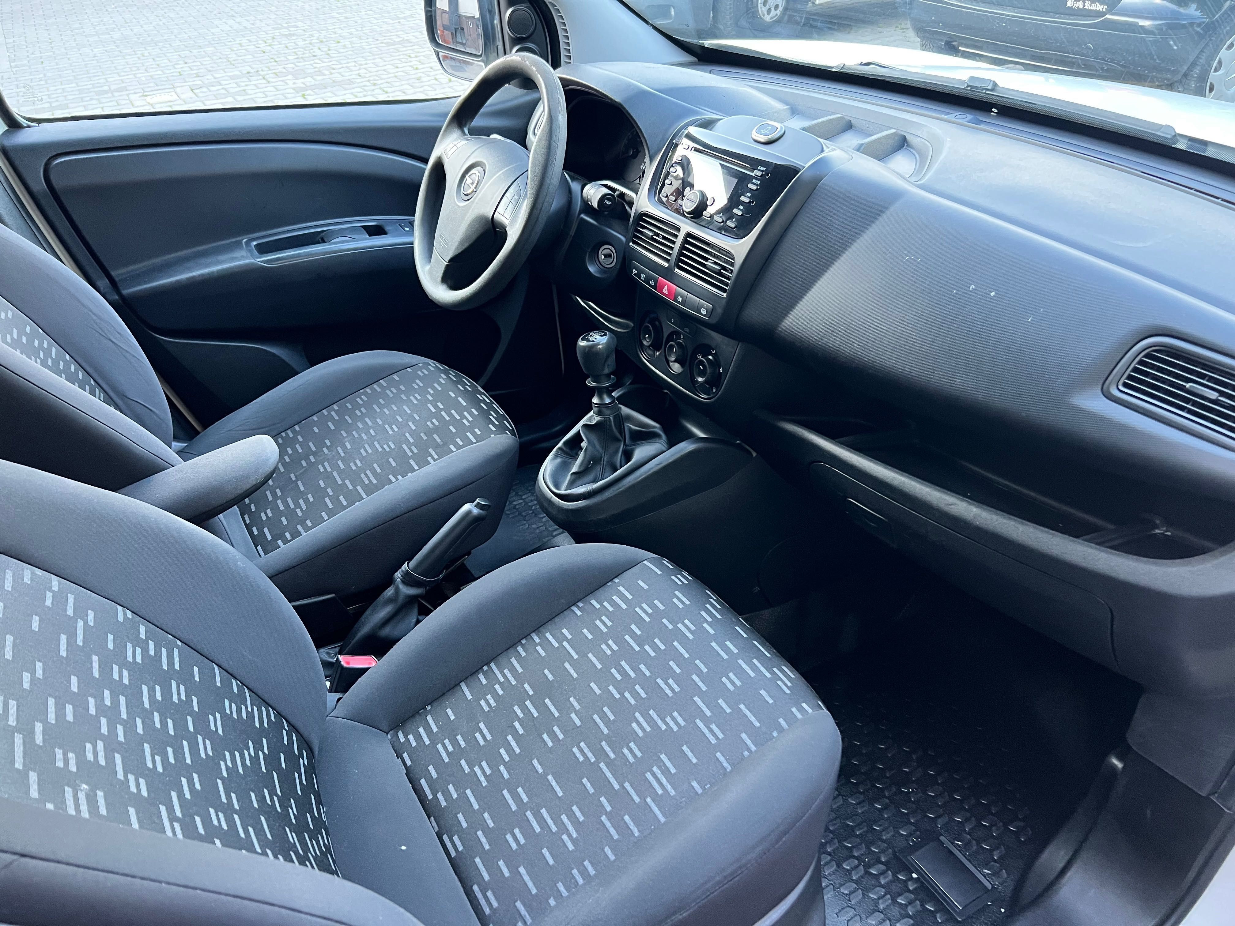 Opel Combo MAX WYNAJEM DOSTAWCZY BUS Wypozyczalnia