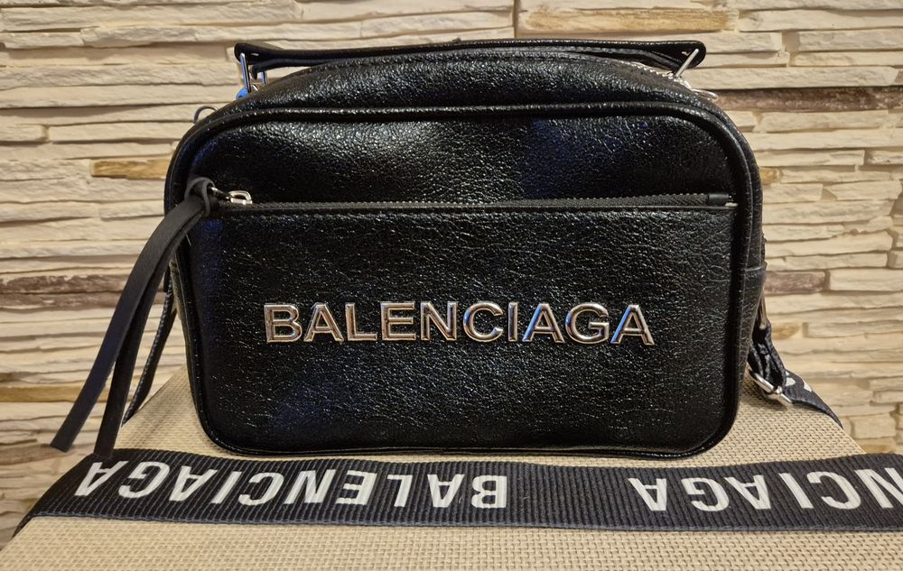 Torebka damska listonoszka