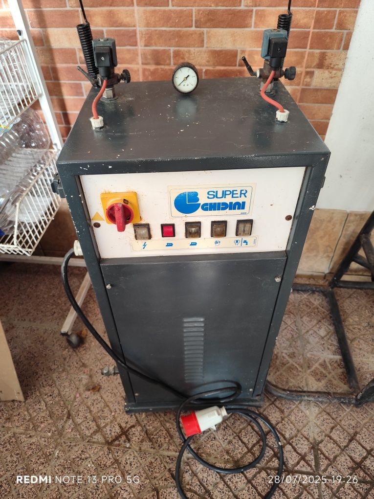 Gerador de vapor para 2 ferros de passar industriais