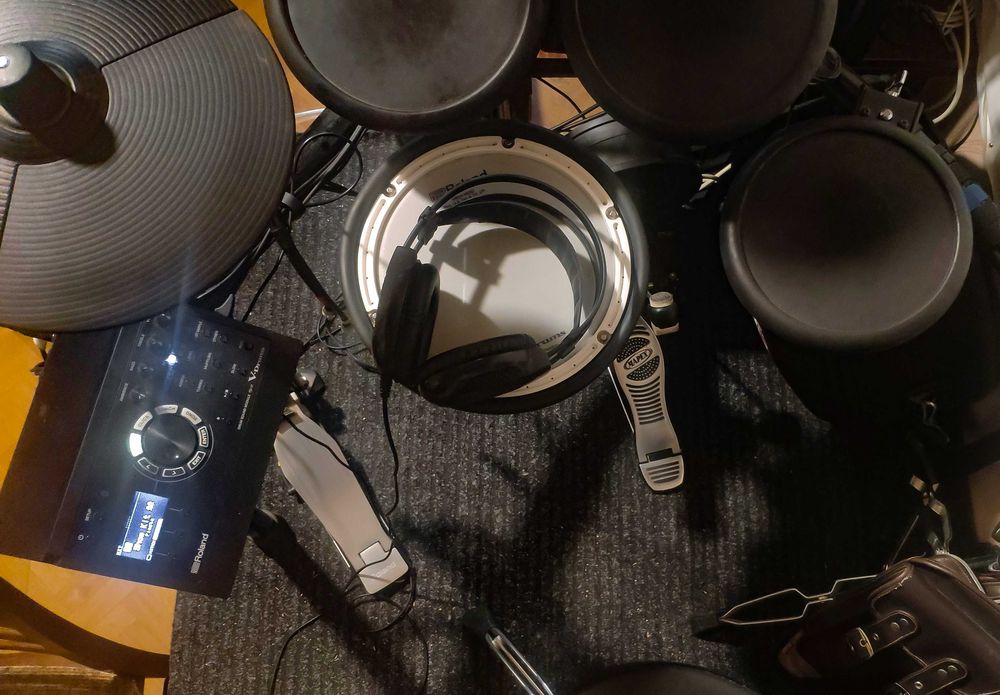 Електронна ударна установка ROLAND TD-17 зі стійкою MDS Compact