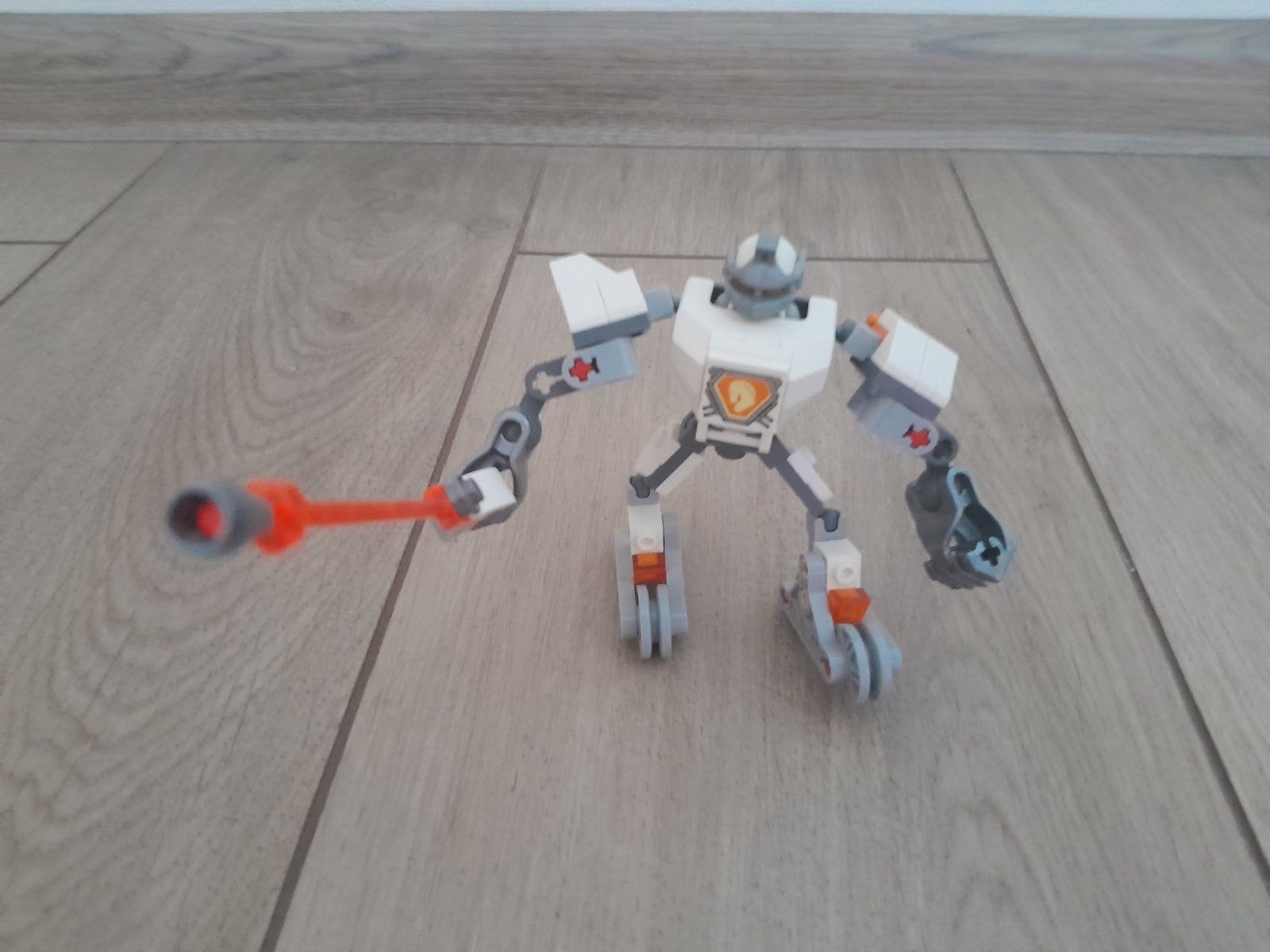 Lego негзонайц робот Ланс