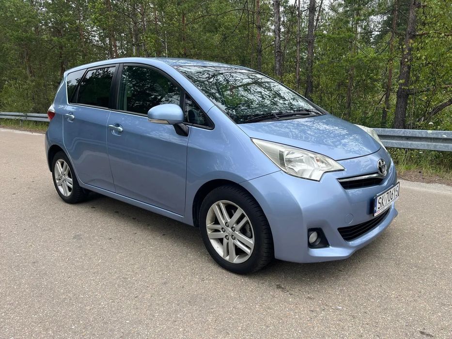 Toyota Verso S 1.4 D4D / kamera / navi / keyless / CLIMATRONIC / TUV / Serwis / ALU
