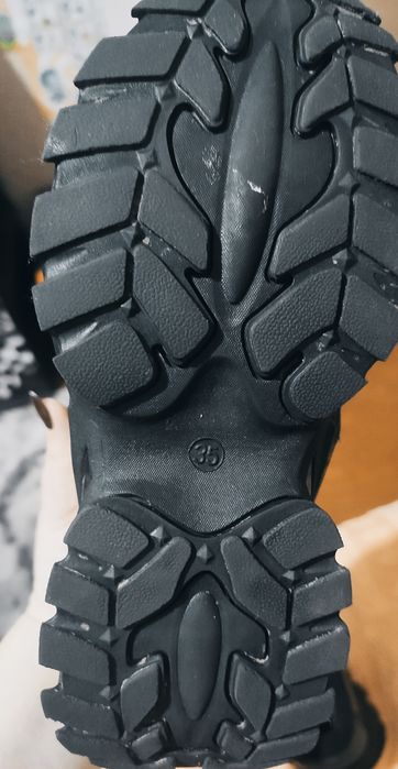 Продам зимові ботінки для хлопчика