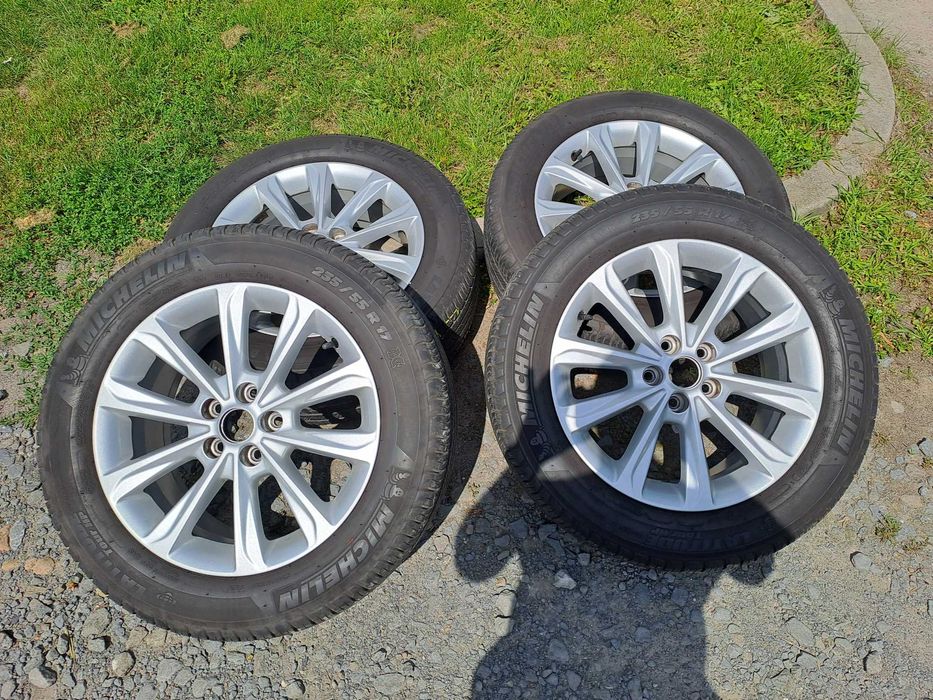 FELGI z oponami 235/55 R17 Ford KUGA MK2