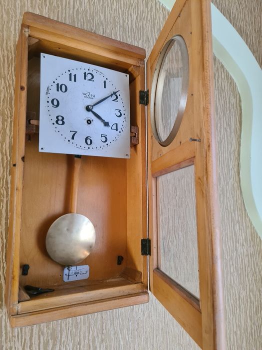 Часи з маятником механічні