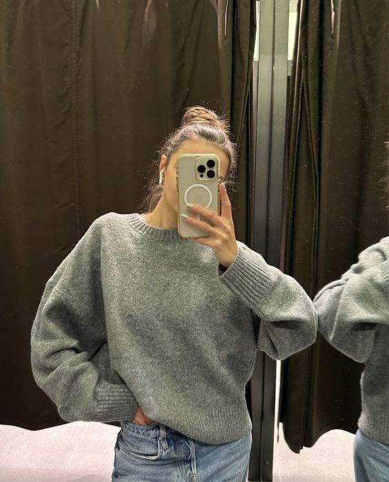 Класний светр Zara