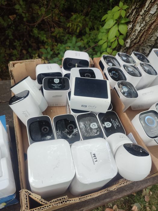 Eufy kamery do monitoringu+solar+bazy zestaw