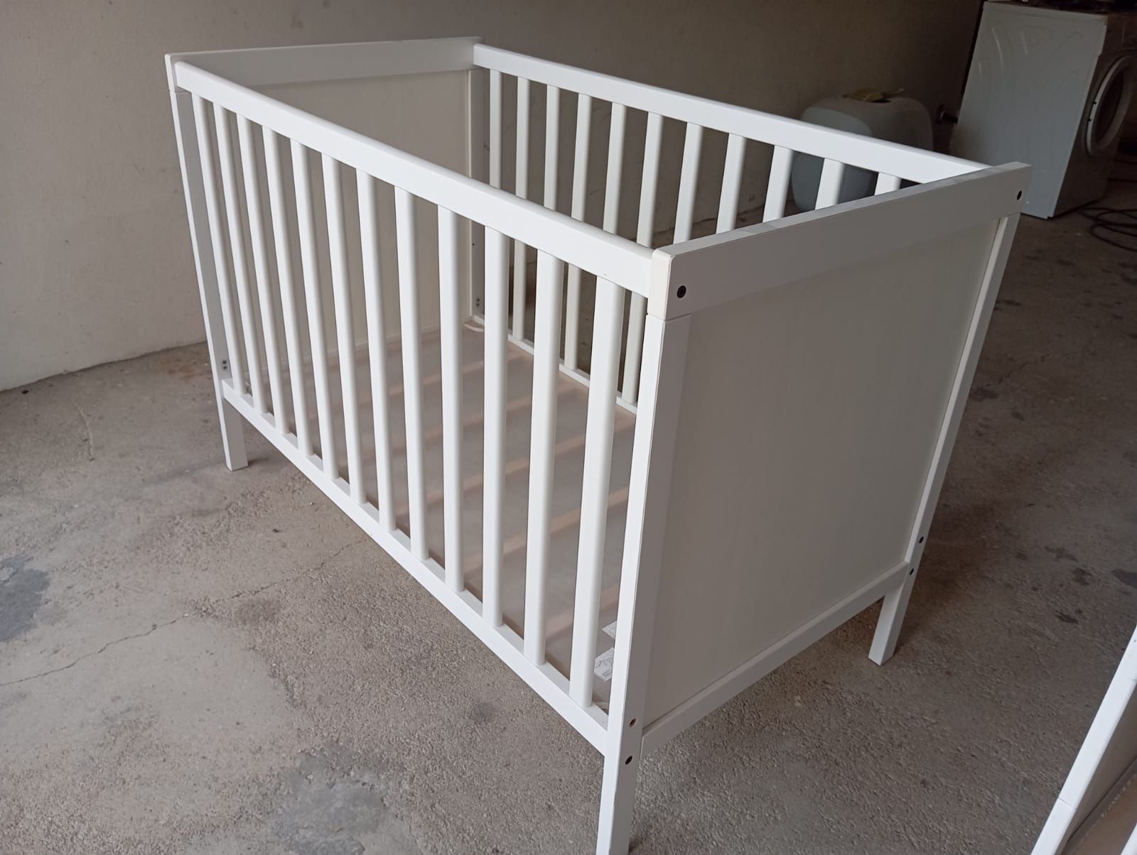 Cama de bebé usada