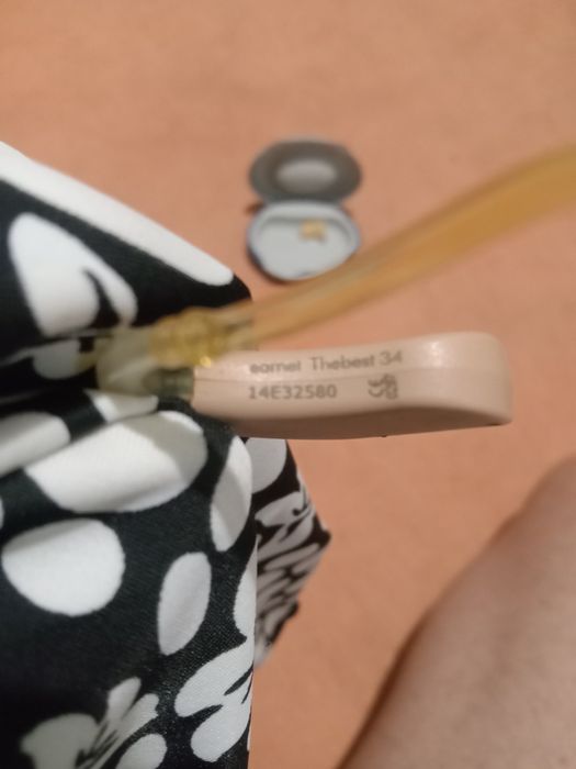 Продаю слуховой аппарат.