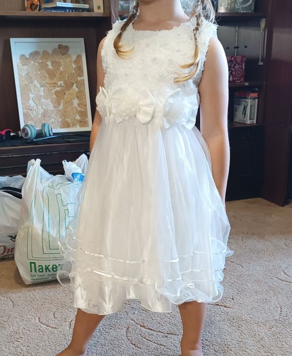 Три сукні для дівчинки 5-7 років