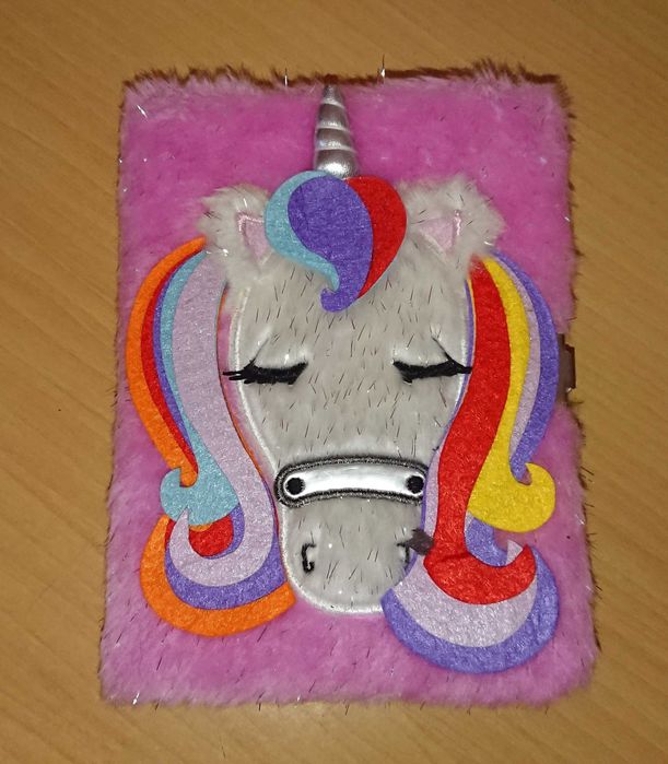 Caderno de pelúcia unicórnio NOVO