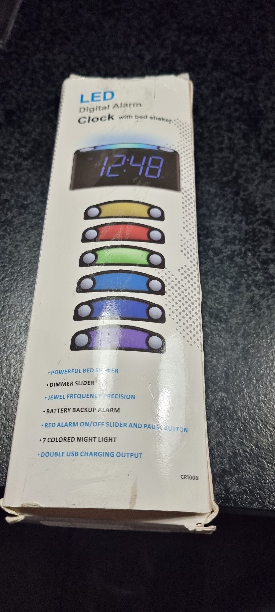 Zegar cyfrowy budzik z lampką w paru kolorach