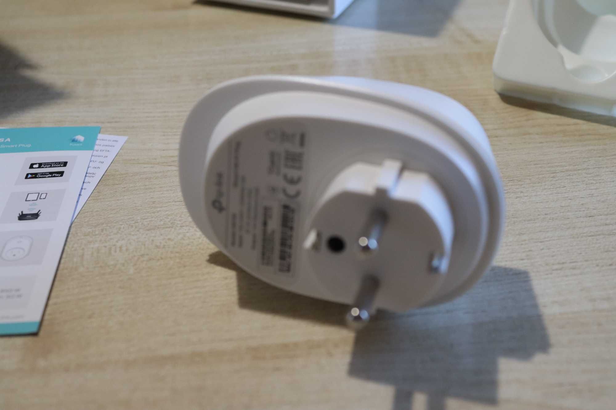 Розумна розетка TP-Link Smart Wi-Fi Plug HS100