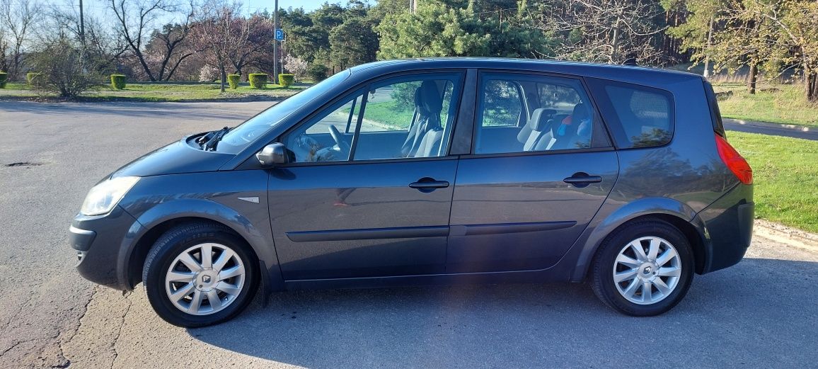 Renault Grand Scenic 2