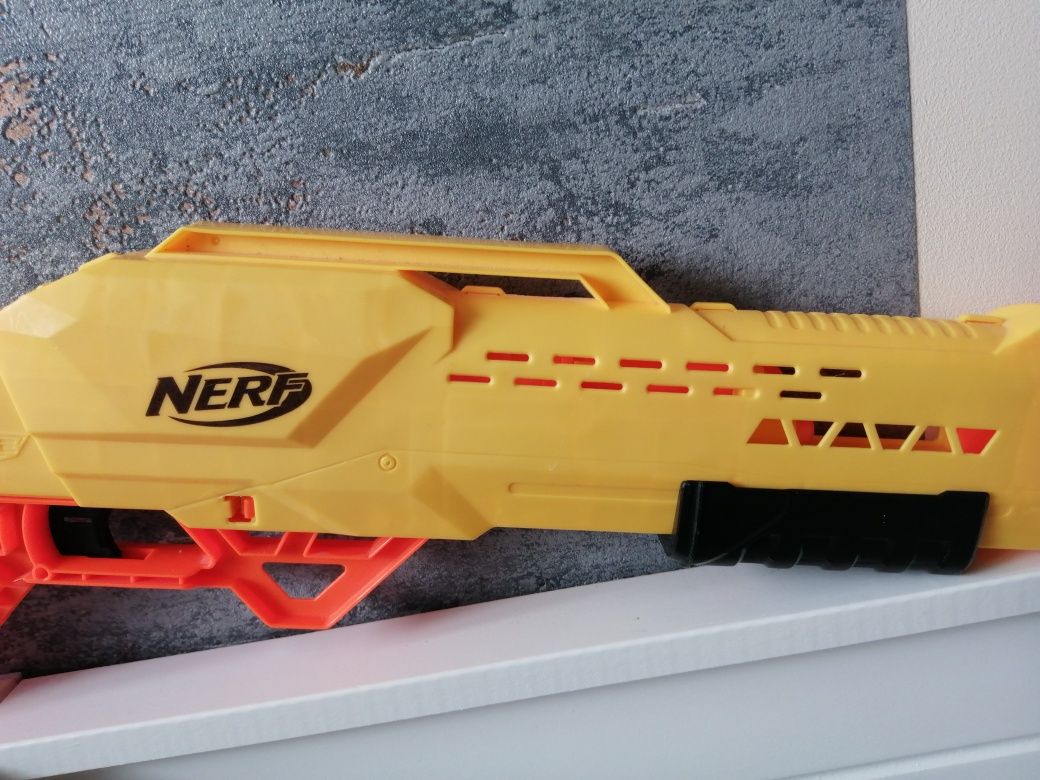Okazyjny zestaw: strzelba Nerf Alpha Strike z 12 nabojami