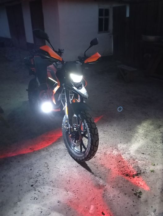 Продам доп фари для мотоцикла