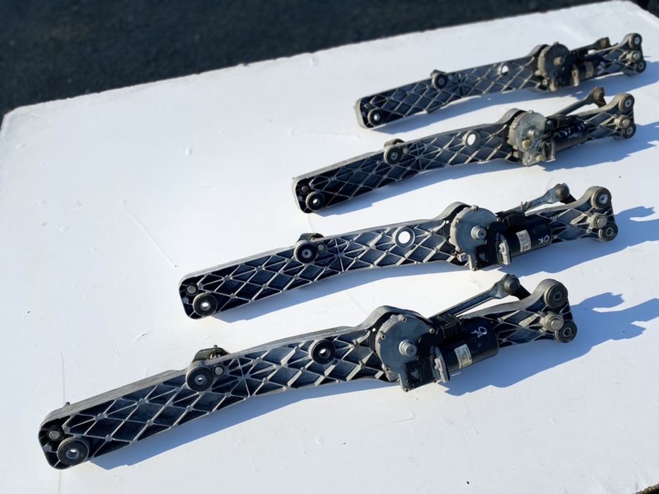 Трапеция Дворников BMW E39 Дорестайл Трапеція Двірників БМВ Е39 Шрот