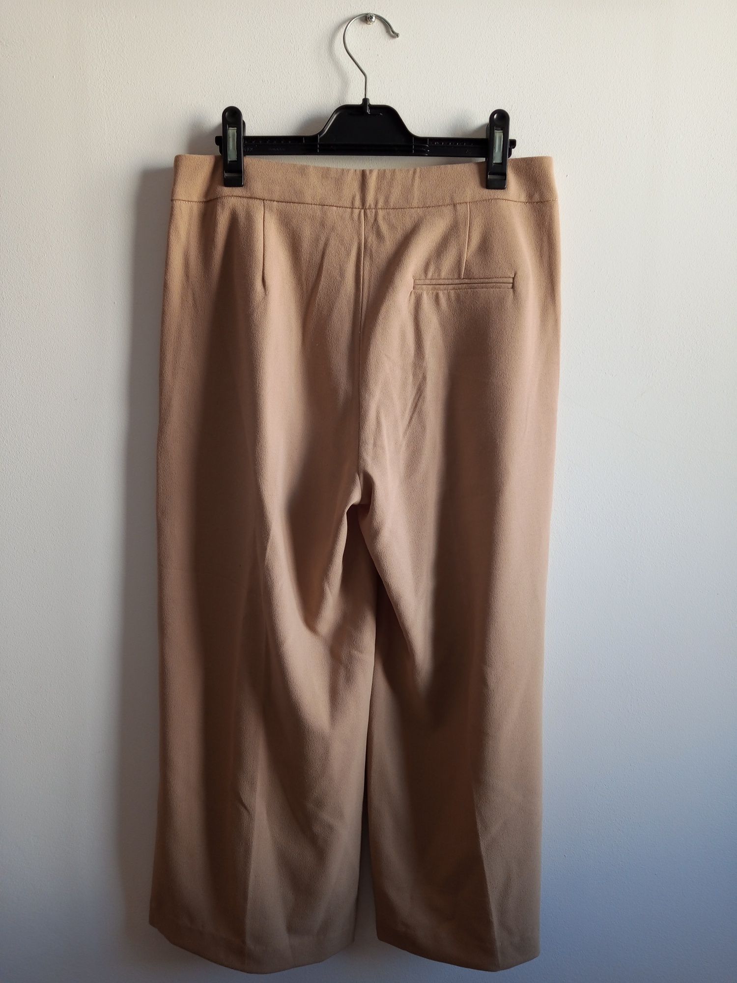 Calça larga beje