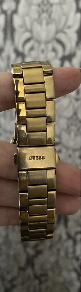 Годинник жіночий Guess W0111L2