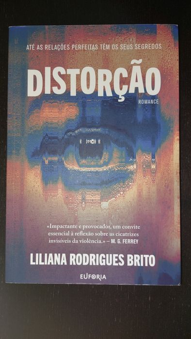 Distorção, de Liliana Rodrigues Brito