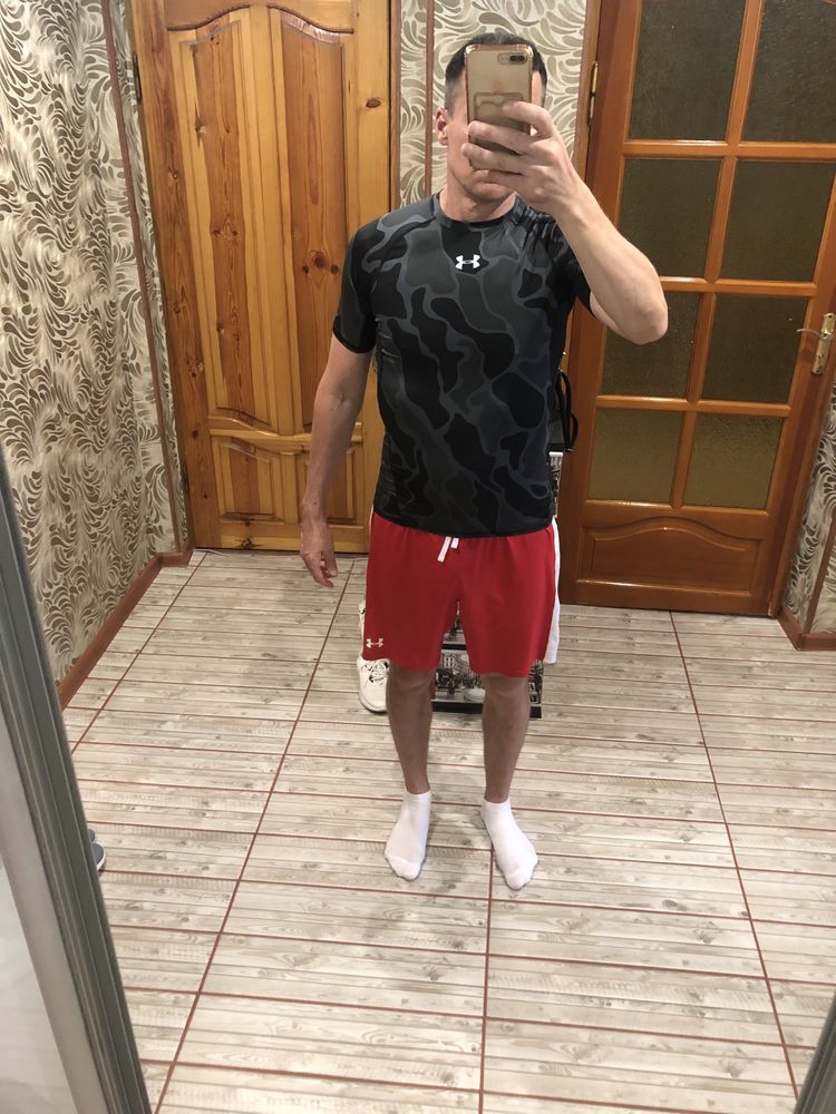 Компрессионная, термо футболка Under Armour