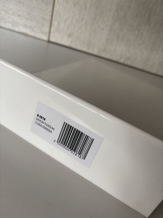 Display reklamowy sprzedażowy Nowy A4 plexi pleksi z Logo Kerasilk