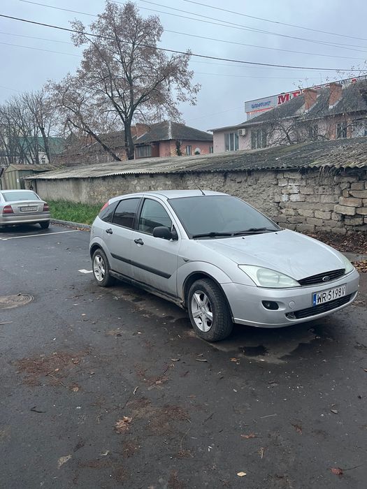 Ford Focus 2000 Бляха