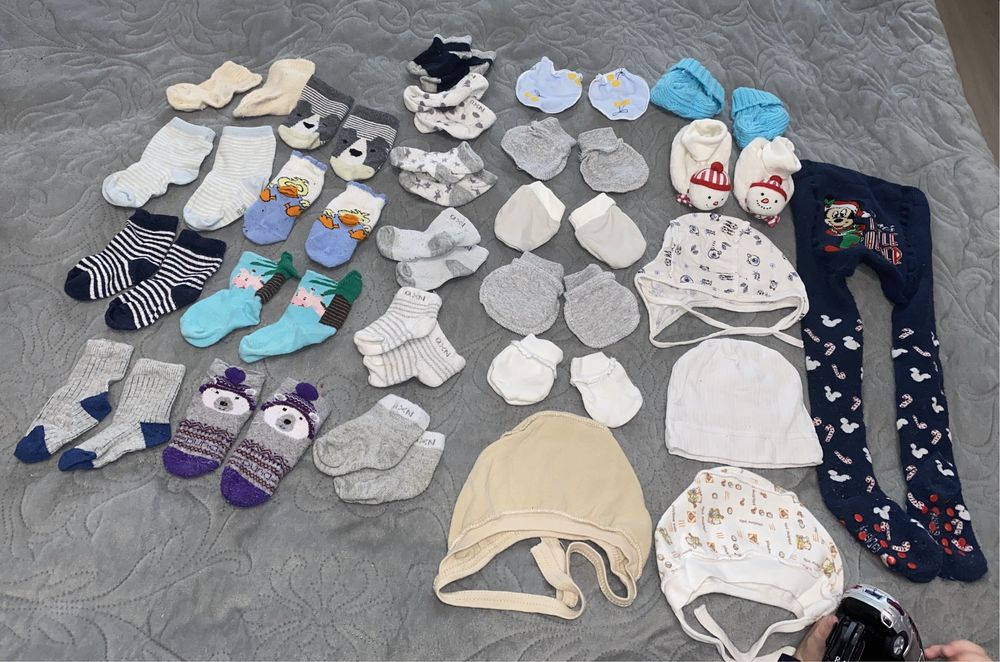 Носочки, шапочки, колготи та царапки для малюка 1-3 місяці