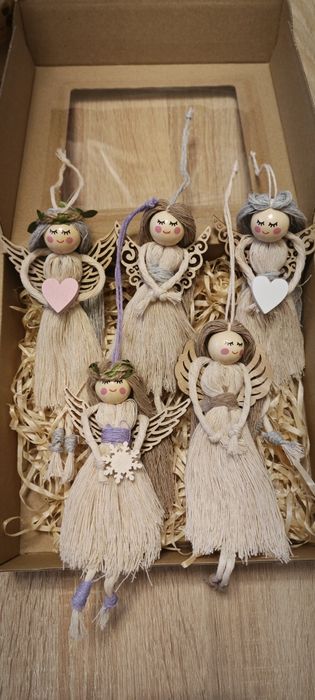 Aniołki świąteczne z makramy box prezentowy