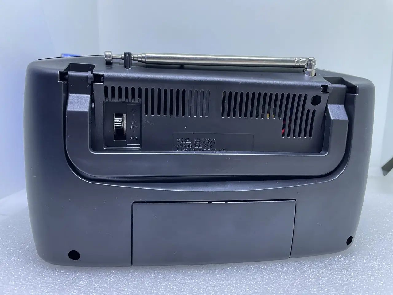 Радіо на батарейках Kipo 409