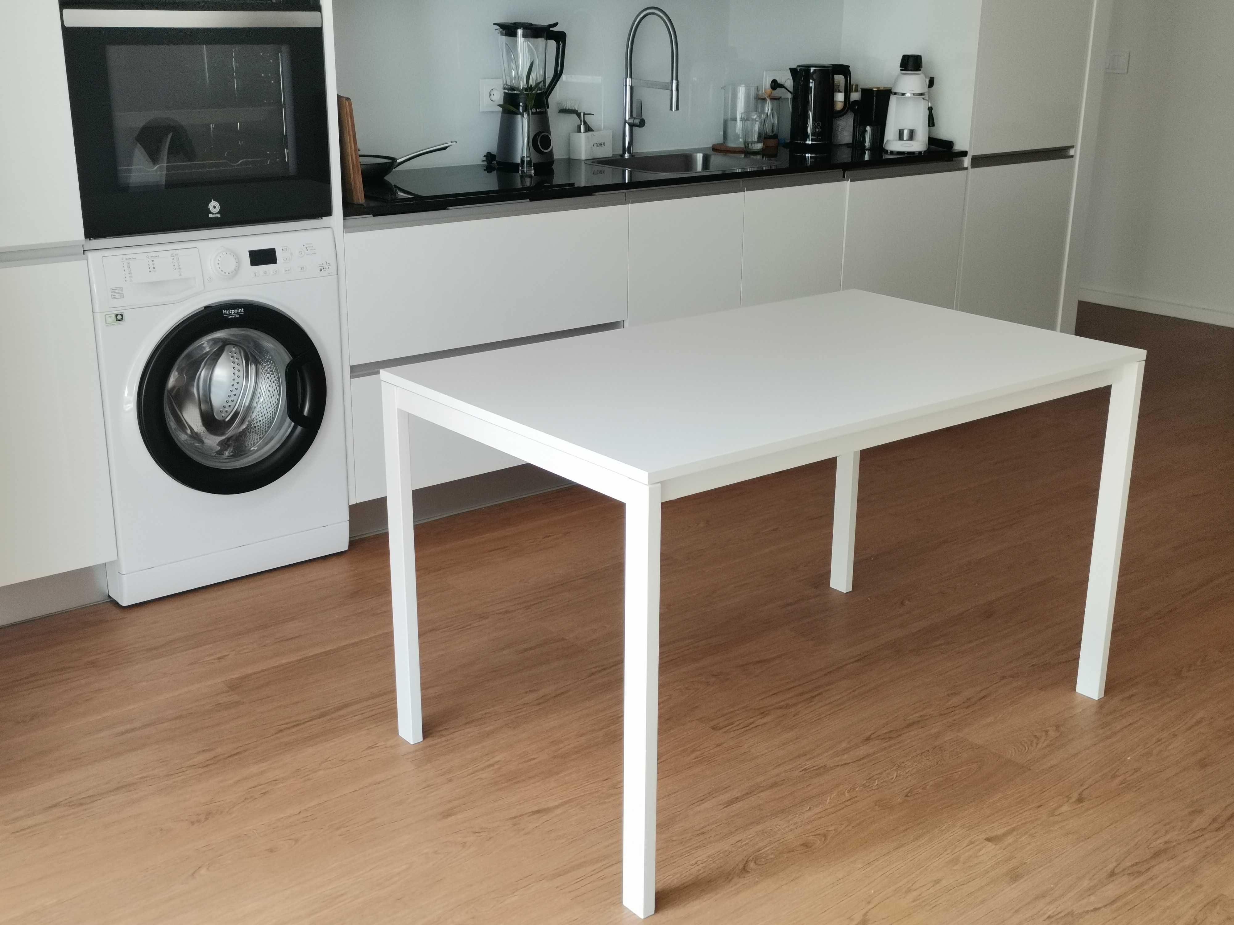 Mesa de cozinha IKEA MELLTORP branca 125x75 cm, como nova