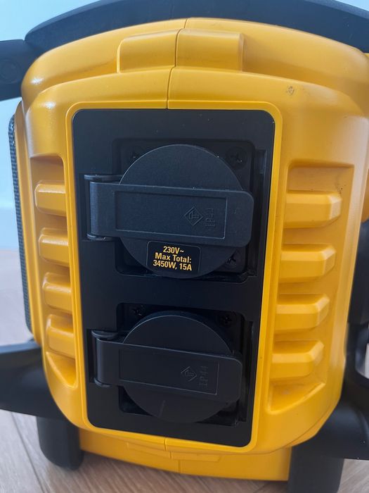 Radio Dewalt DCR027 Budowlane Ładowarka