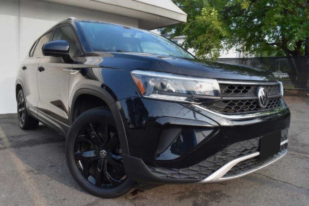 Volkswagen Taos SE 4Motion      2022