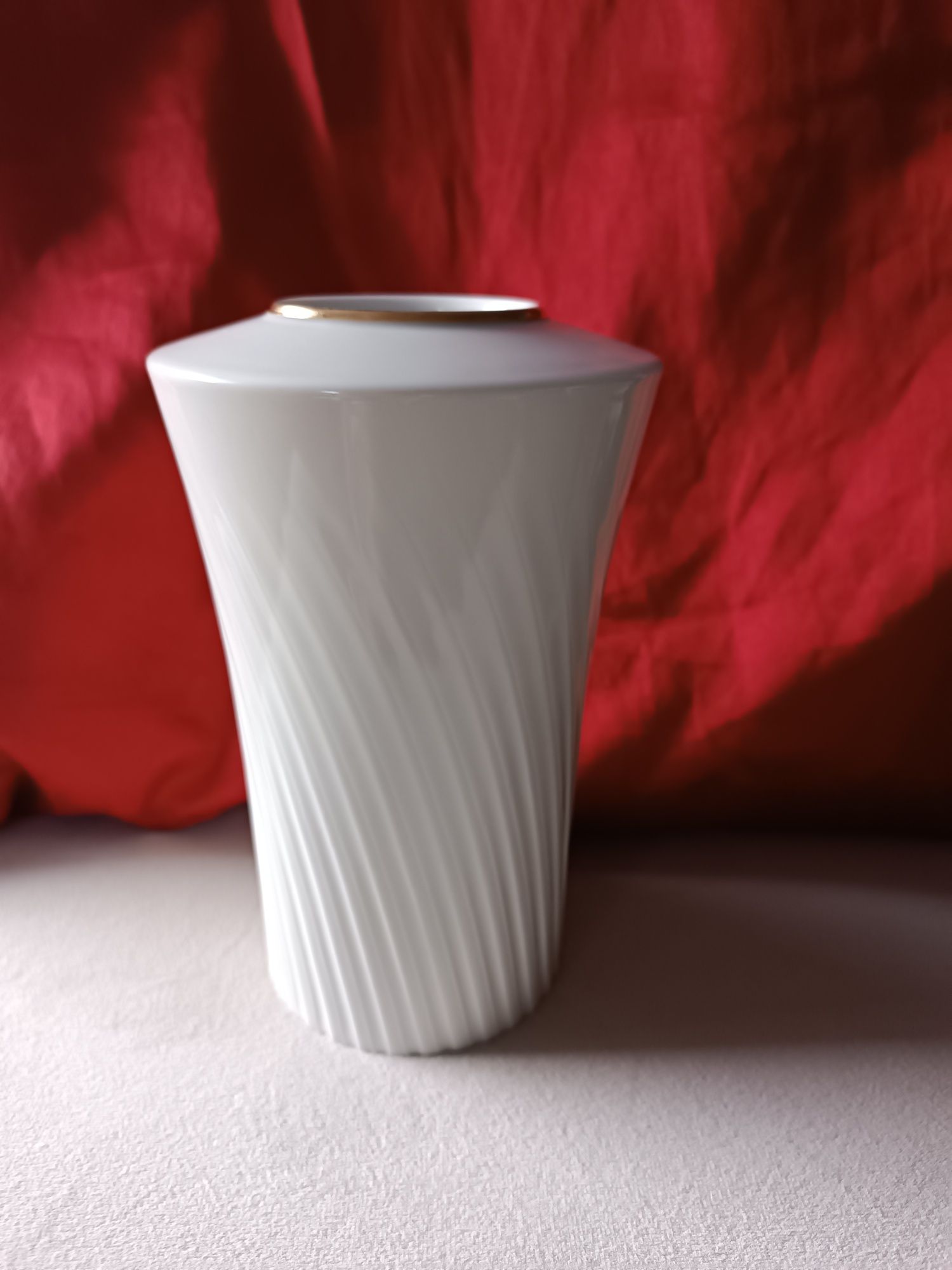 KPM oryginalny wazon utrzymany w stylu Art deco