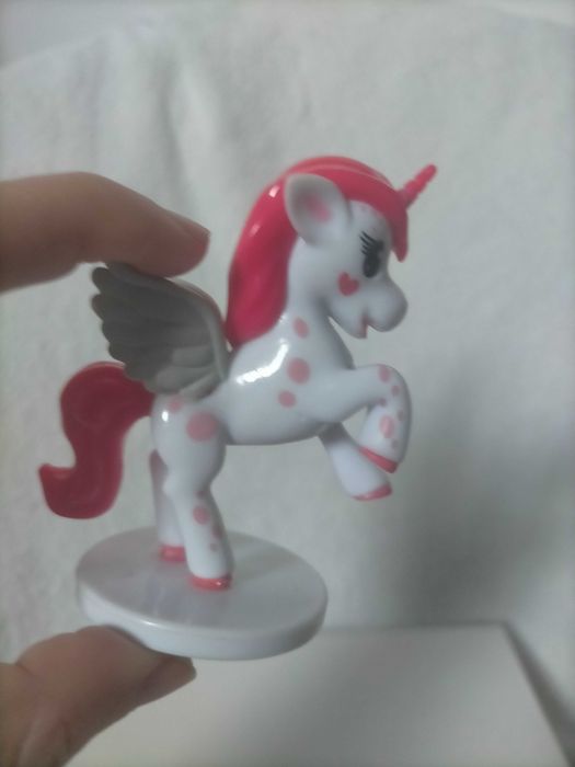 Unicórnio em PVc para topo de bolo