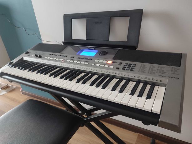 Keyboard Yamaha PSR-E443 + statyw i ława
