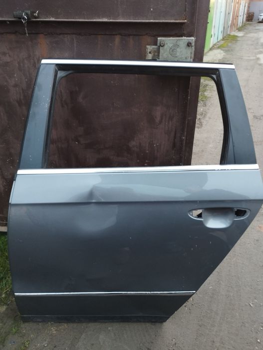 Продам дверку la7t