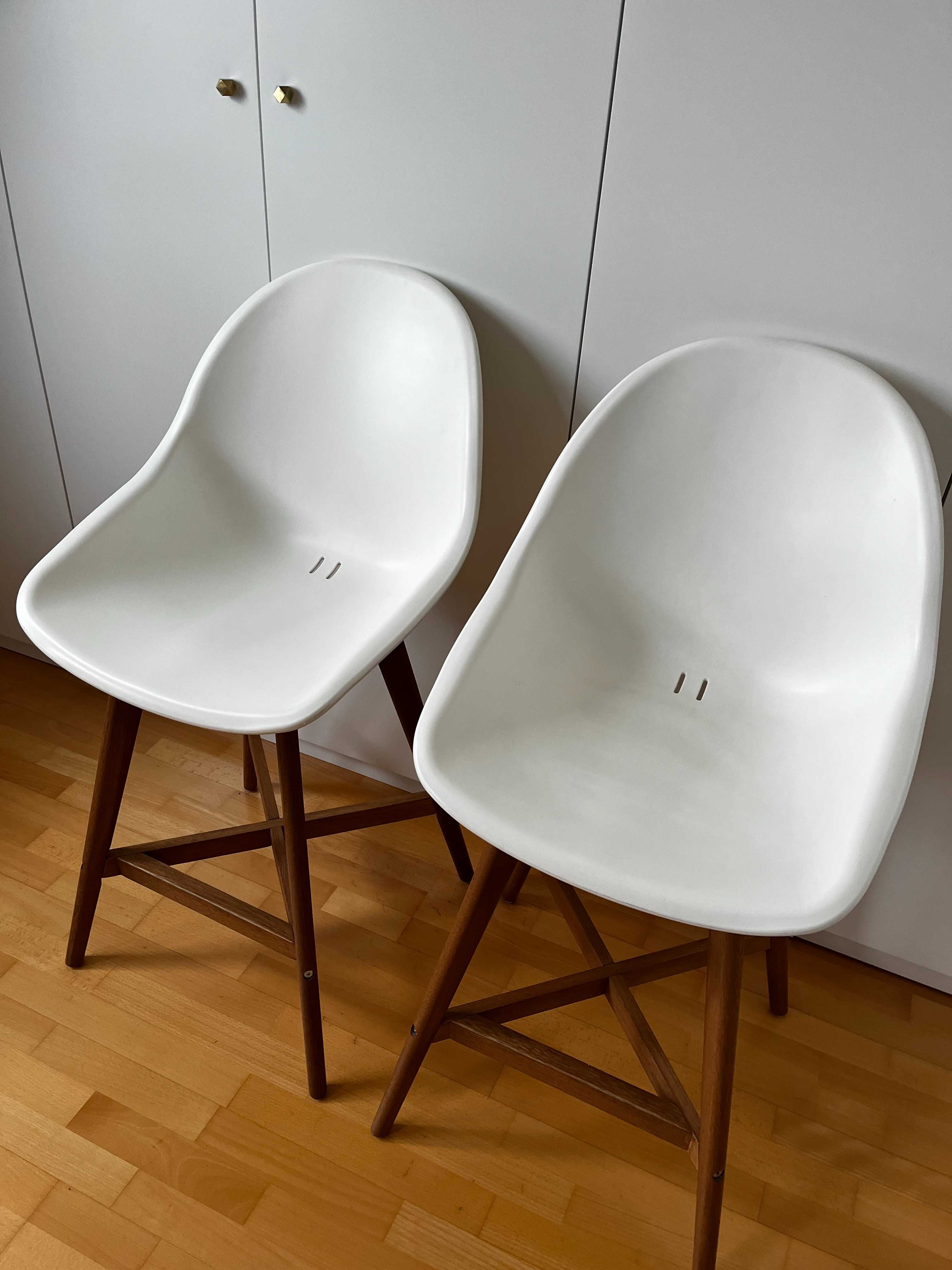 Stołki barowe IKEA FANBYND styl skandynawski design drewno jak nowe