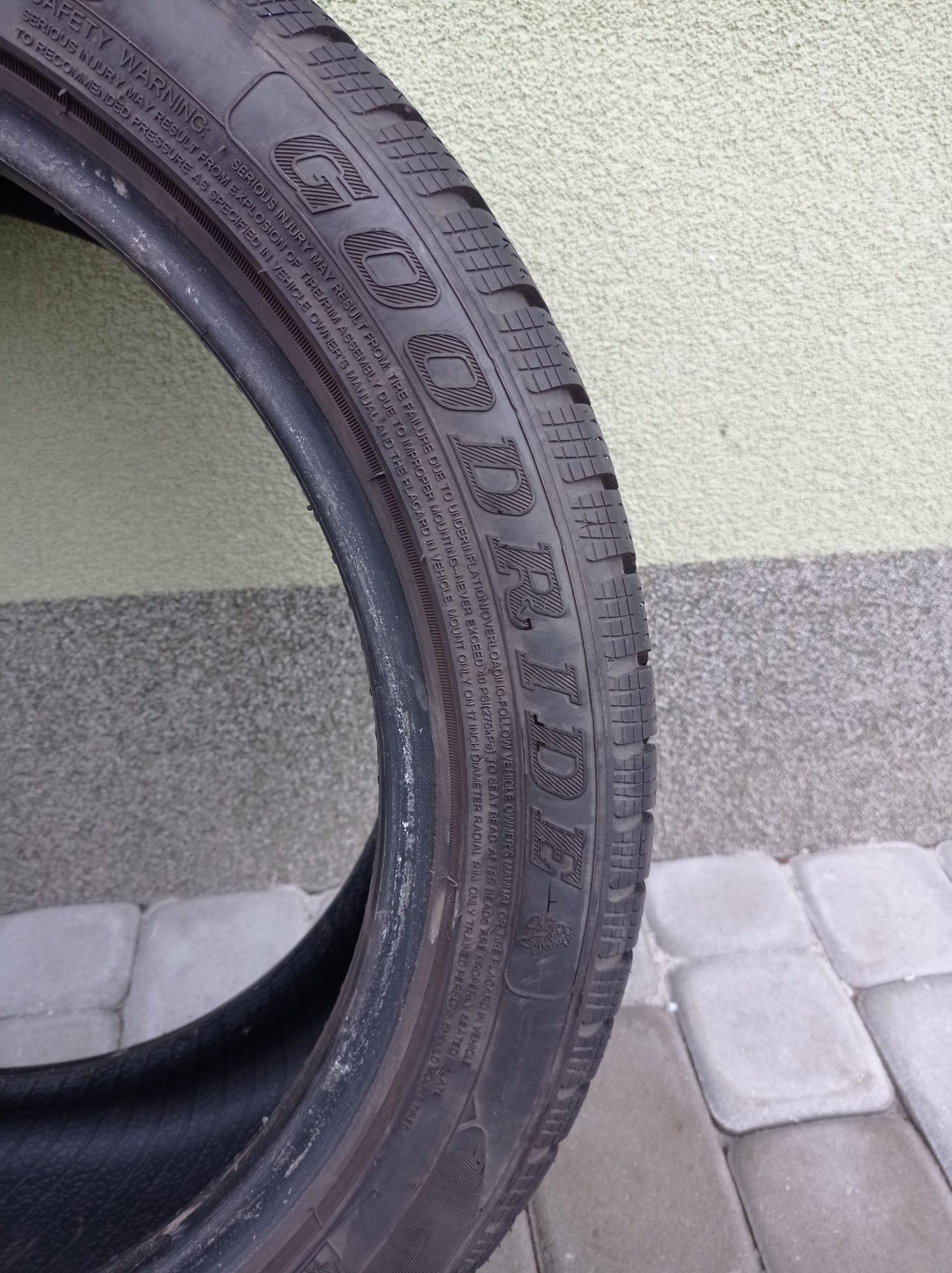 opony zimowe  M+S  225/45R17  rok 2019