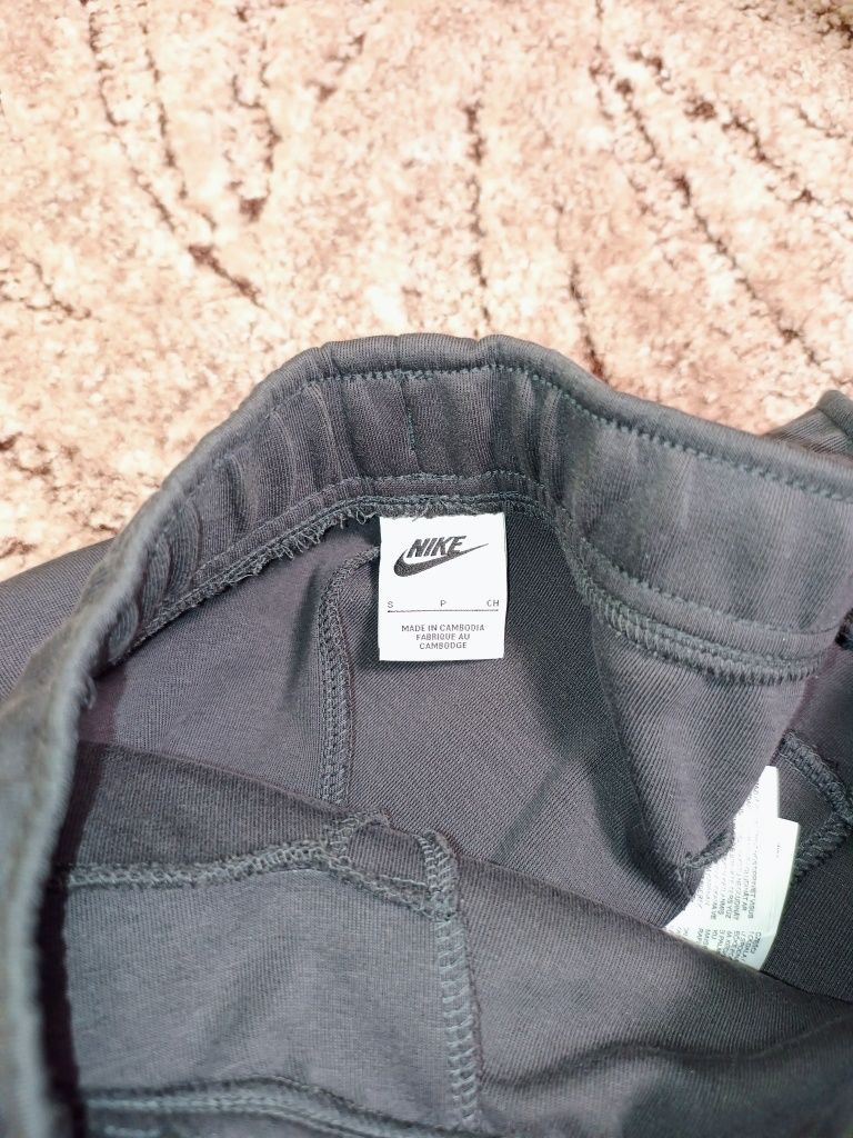 Штаны nike tech fleece. S