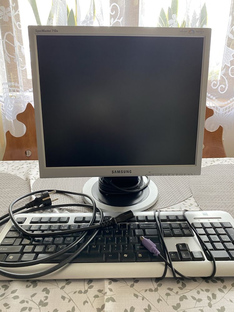 Monitor Samsung SyncMaster 710N