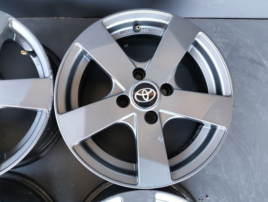Felgi aluminiowe 15 cali 4x100 et 35 Toyota Yaris